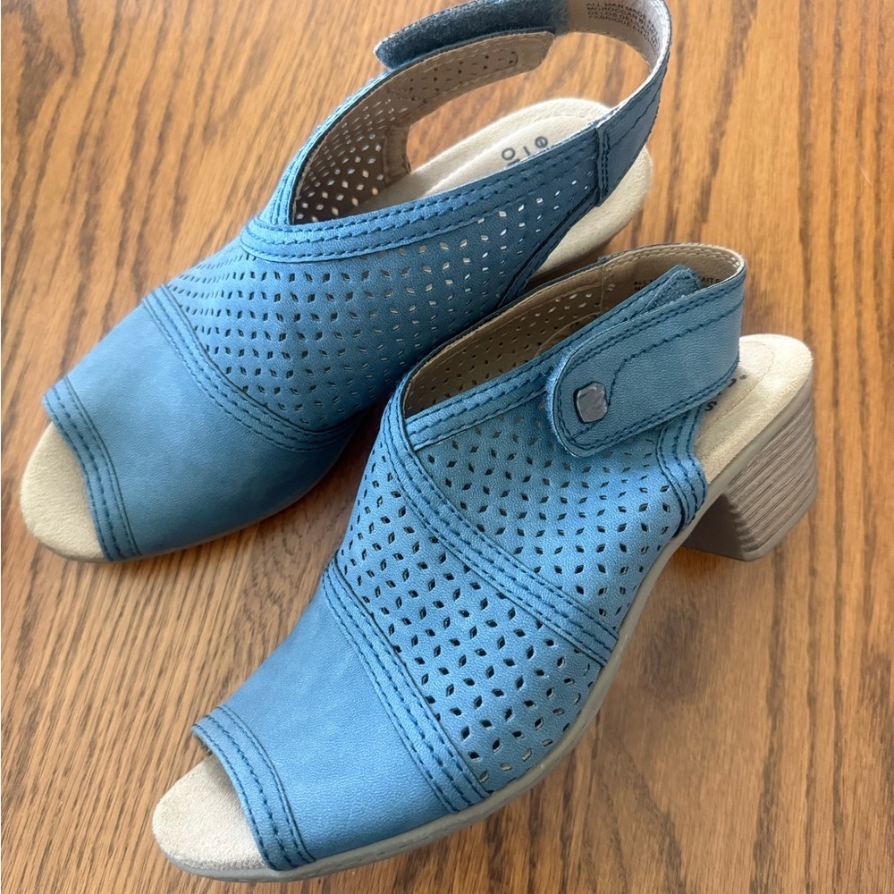Earth Origins denim blue mule type Sandals worn once